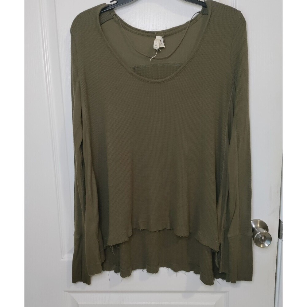 We The Free Long Sleeve Green Top Size Small